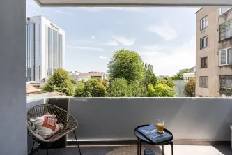 Piata Romana 3 Rooms Apartment - imagine 15