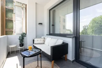 Piata Romana 3 Rooms Apartment - imagine 16