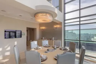 Penthouse Unic cu Vedere la Lacul Tei - imagine 4