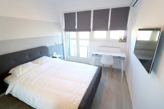 Modern 3 Rooms Apartment Piata Romana - imagine 10