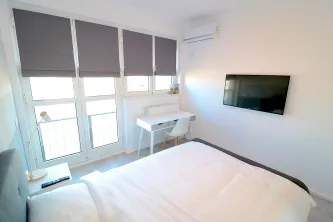 Modern 3 Rooms Apartment Piata Romana - imagine 18