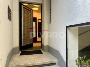 Vanzare jumatate vila arhitectura modernista Cotroceni garaje terasa 54mp - imagine 14