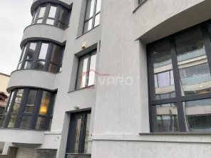 Vanzare/inchiriere vila douasprezece camere D+P+2 terasa garaj piscina Cotroceni - imagine 32