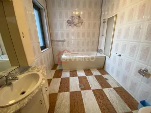 Vanzare/inchiriere vila douasprezece camere D+P+2 terasa garaj piscina Cotroceni - imagine 26