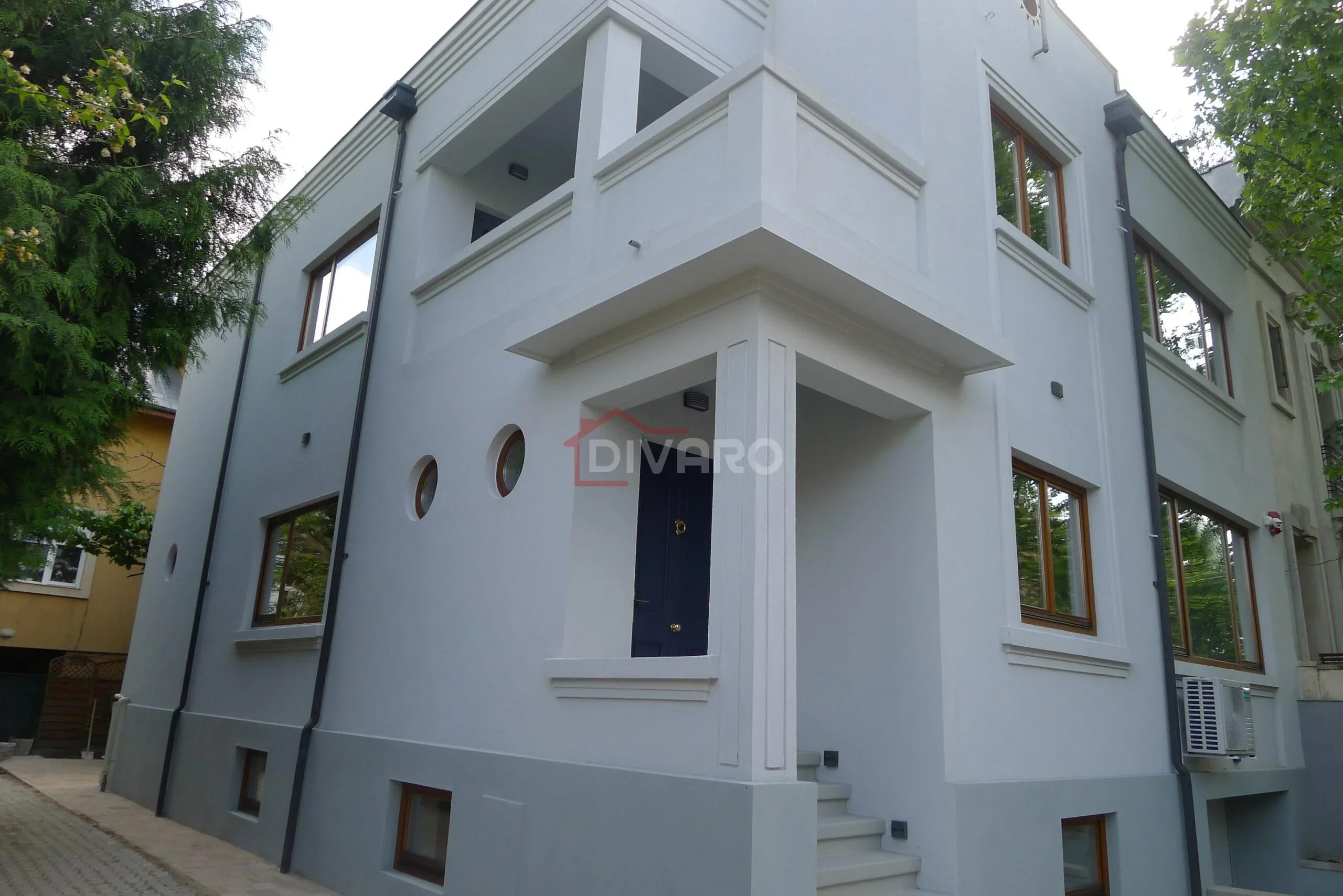 Inchiriere vila renovata D+P+1 Cotroceni metrou ideala firma - imagine 1