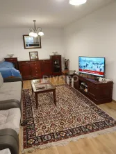 Vanzare proprietate cu doua case si intrari separate curte Giulesti - imagine 9