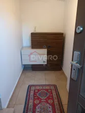 Vanzare proprietate cu doua case si intrari separate curte Giulesti - imagine 27