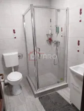 Vanzare proprietate cu doua case si intrari separate curte Giulesti - imagine 6