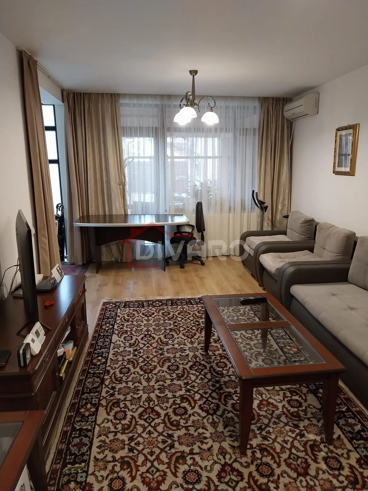 Vanzare proprietate cu doua case si intrari separate curte Giulesti - imagine 1