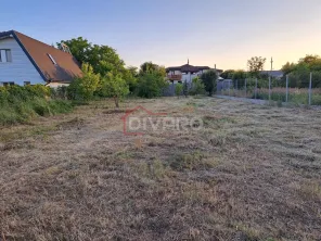 Vanzare teren intravilan imprejmuit 800mp Buftea
