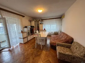 Vanzare apartament trei camere imobil solid Piata Ion Mihalache metrou - imagine 1