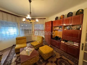 Vanzare apartament patru camere in vila cartierul Armenesc curte - imagine 8