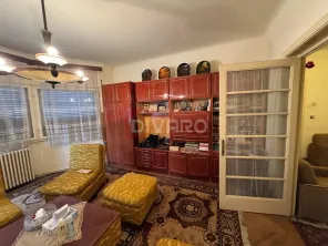 Vanzare apartament patru camere in vila cartierul Armenesc curte - imagine 9