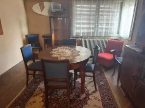 Vanzare apartament patru camere in vila cartierul Armenesc curte - imagine 6
