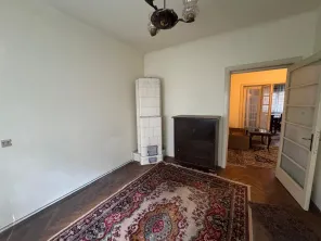 Vanzare apartament patru camere in vila cartierul Armenesc curte - imagine 8