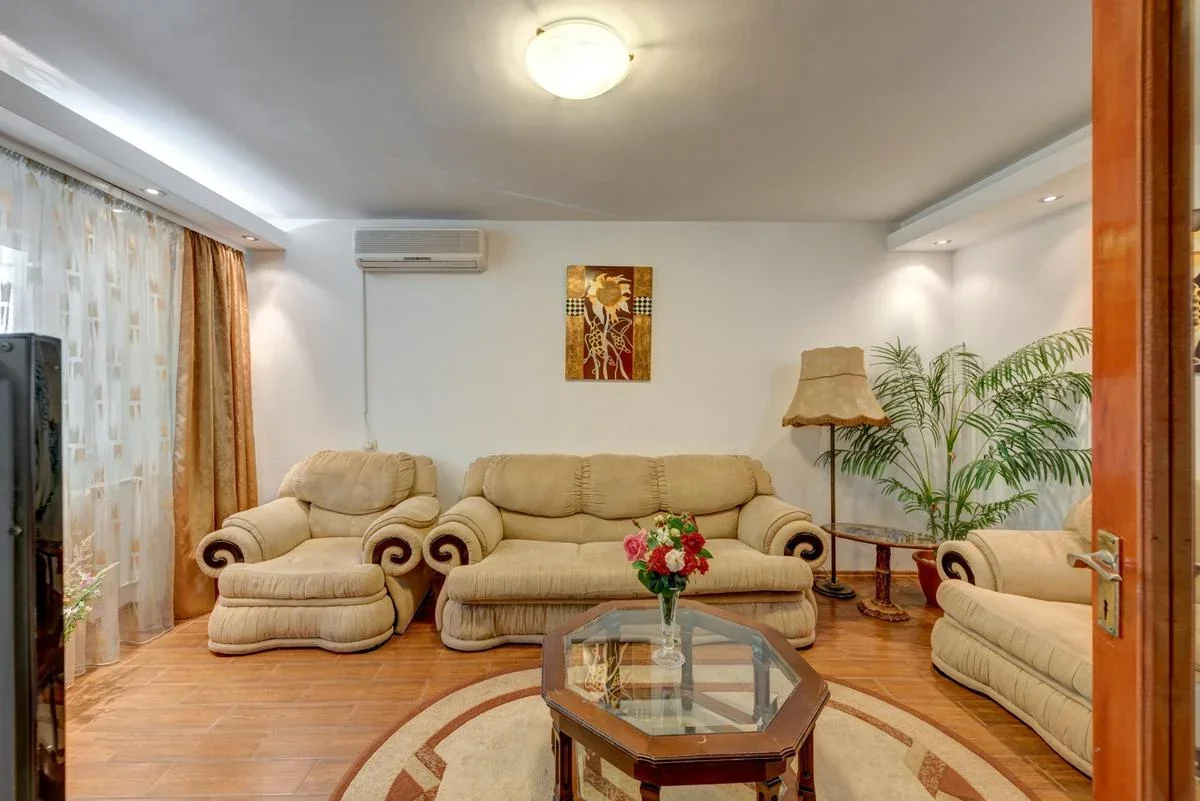 Apartament 2 camere decomandat Panduri etaj 1 bloc 1983 metrou Academie - imagine 1