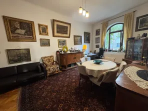 Vanzare apartament 4 camere in vila interbelica terasa curte intrare separata Cotroceni Romniceanu