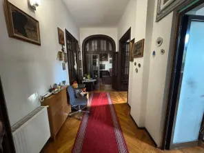 Vanzare apartament 4 camere in vila interbelica terasa curte intrare separata Cotroceni Romniceanu - imagine 5