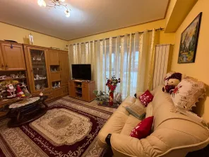 Apartament decomandat, luminos, cu 2 balcoane | Zona Ferdinand – Obor | 83mp - imagine 4