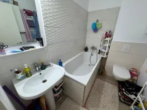 Apartament decomandat, luminos, cu 2 balcoane | Zona Ferdinand – Obor | 83mp - imagine 10