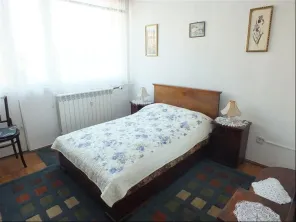 Inchiriere apartament 3 camere Romana - imagine 2