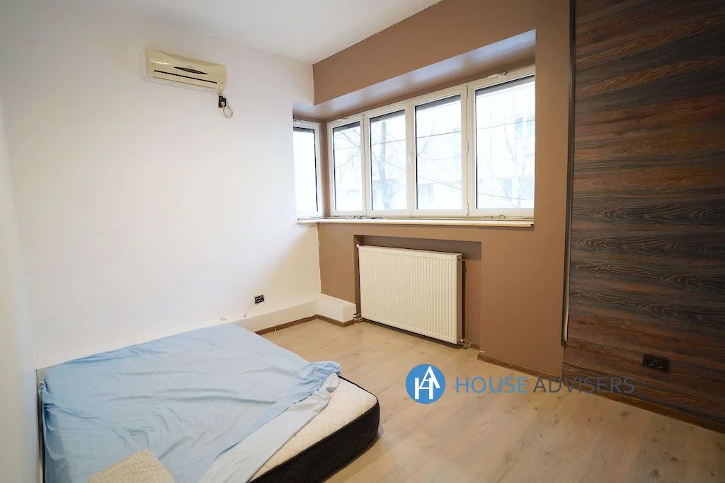 Inchiriere apartament 6 camere Universitate - imagine 1