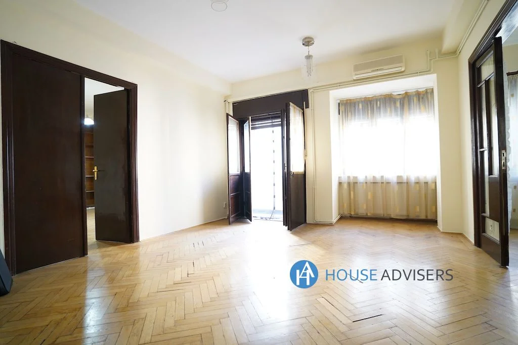 Vanzare apartament 5 camere Universitate - imagine 1