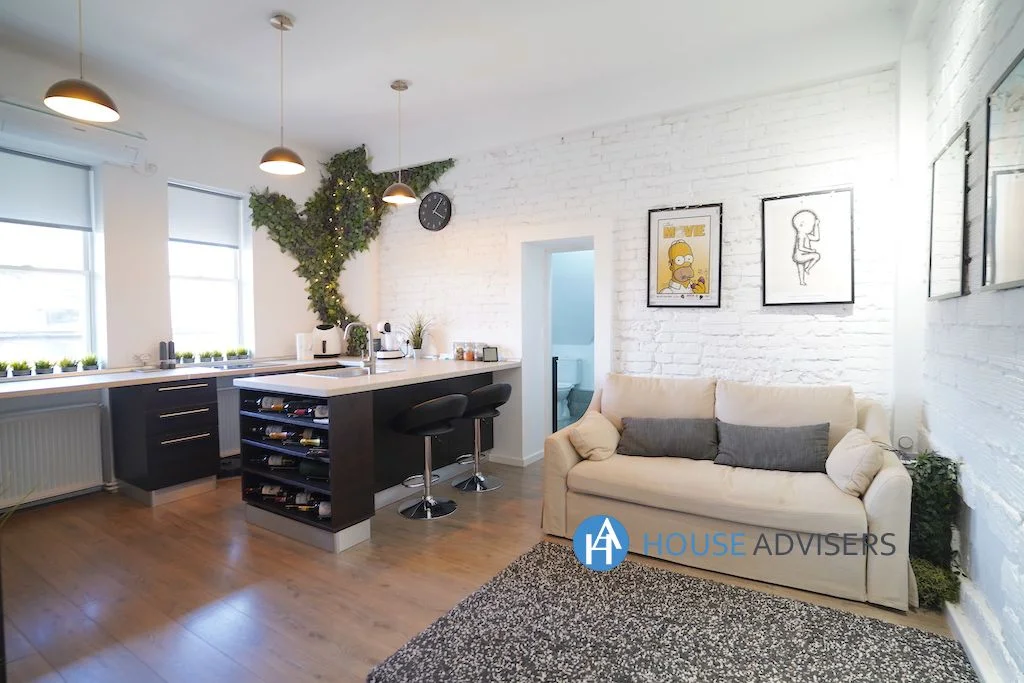 Inchiriere apartament 2 camere Romana - imagine 1