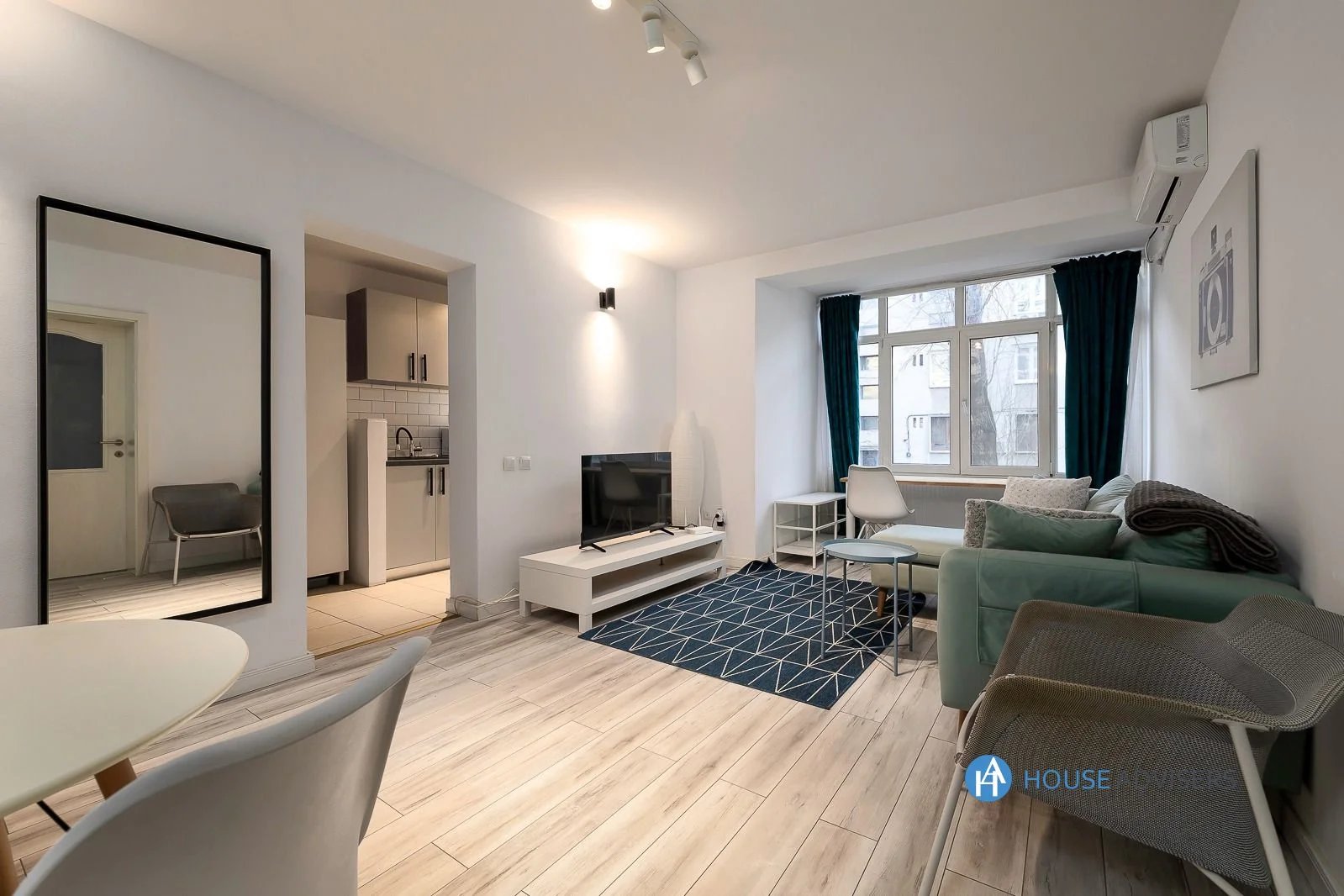 Inchiriere apartament 2 camere Floreasca - imagine 1