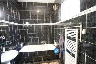 Inchiriere apartament 5 camere  in vila Romana - imagine 13