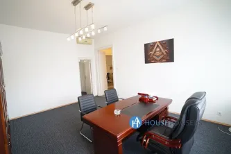 Inchiriere apartament 5 camere  in vila Romana - imagine 5