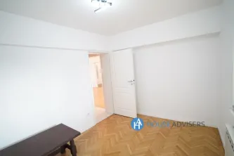 Inchiriere apartament 4 camere Romana - imagine 15