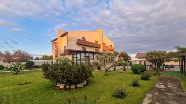 Pensiune de vanzare sau inchiriat – Afacere functionala la cheie - imagine 3