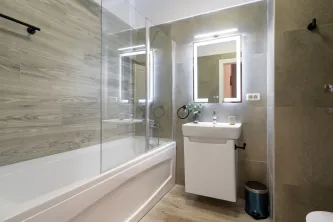 Apartament Mobilat cu Design, Central Address venit lunar intre 700-1000€   - imagine 20