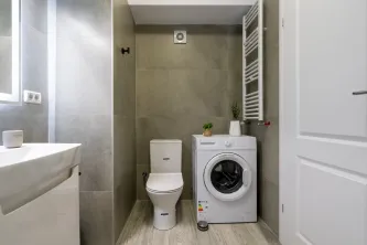 Apartament Mobilat cu Design, Central Address venit lunar intre 700-1000€   - imagine 18