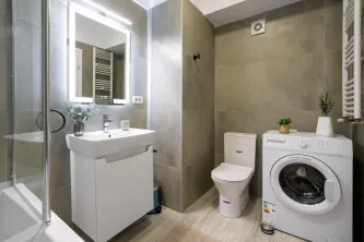 Apartament Mobilat cu Design, Central Address venit lunar intre 700-1000€   - imagine 19