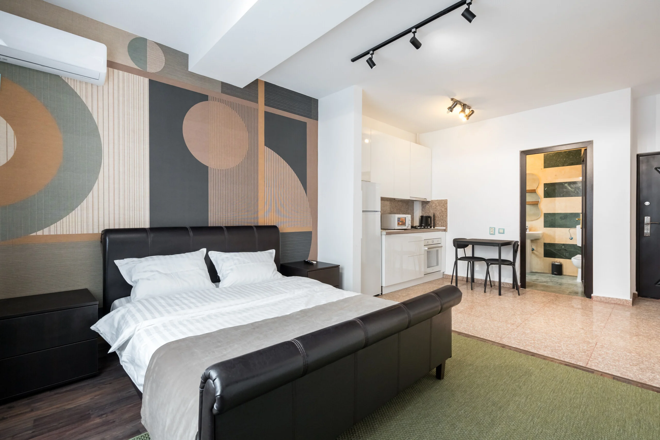 Garsonieră Mobilata Modern, Crangasi Metrou, venit lunar intre 500-800 EUR   - imagine 1