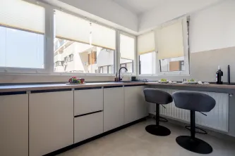 Apartament Mobilat cu Design, Central Address venit lunar intre 700-1000€   - imagine 12