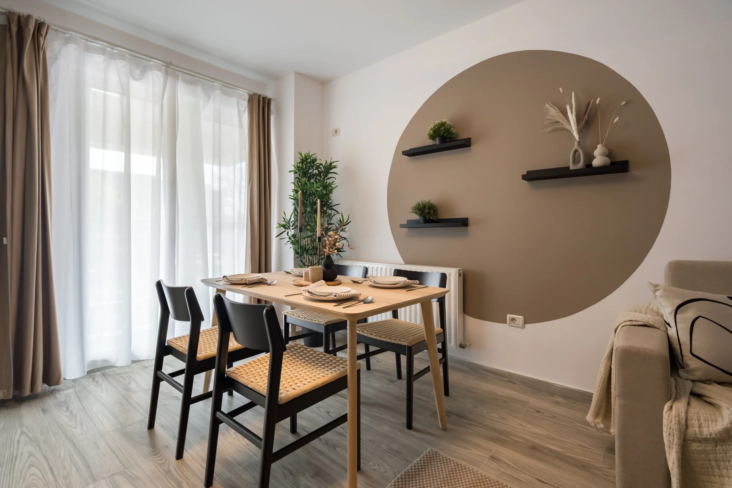 Apartament Central Address Residence cu un venit lunar intre 600-1000€ - imagine 1