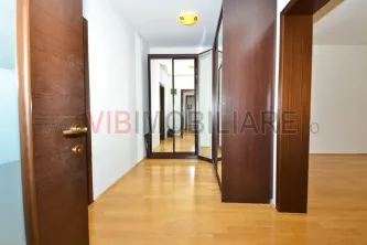 Baneasa - Teisani, vila P+1E, 6 camere, suprafata utila 212 mp - imagine 15