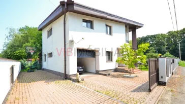 Baneasa - Teisani, vila P+1E, 6 camere, suprafata utila 212 mp - imagine 3