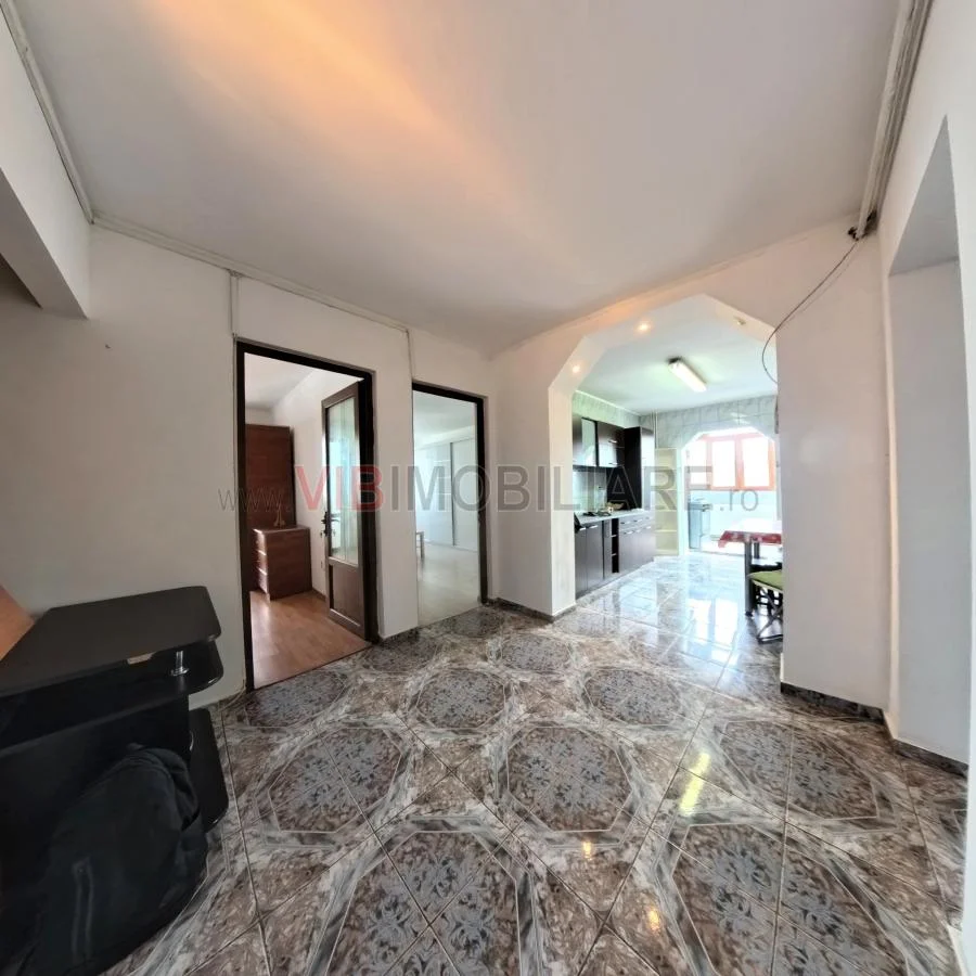 4 Camere - Sebastian - Centrală - Bloc Anvelopat - imagine 1