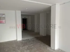 Arad - Spatiu comercial pe Metianu, parter plus etaj - imagine 3