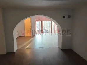 Arad - Spatiu comercial pe Metianu, parter plus etaj - imagine 5