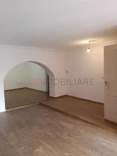 Arad - Spatiu comercial pe Metianu, parter plus etaj - imagine 10