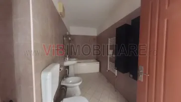 Decebal - Muncii - imobil 2012 - 2 camere - mobilat/utilat - imagine 4