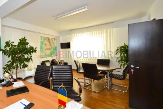 1 Mai, Inginer Zablovschi, Vila D+P+1E+M, 600 mp construiti, ideala birouri, clinica, comercial. - imagine 12