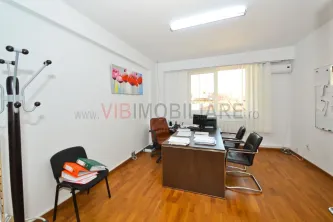 1 Mai, Inginer Zablovschi, Vila D+P+1E+M, 600 mp construiti, ideala birouri, clinica, comercial. - imagine 13