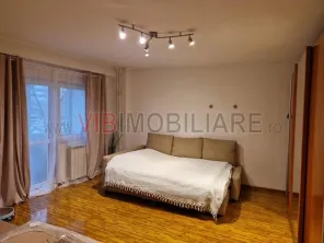 Unirii - Nerva Traian - bloc mixt 2002 - vedere bulevard