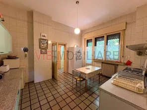 UNIRII-MIRCEA VODA, apartament in vila interbelica, 6 camere, 190 mp - imagine 12
